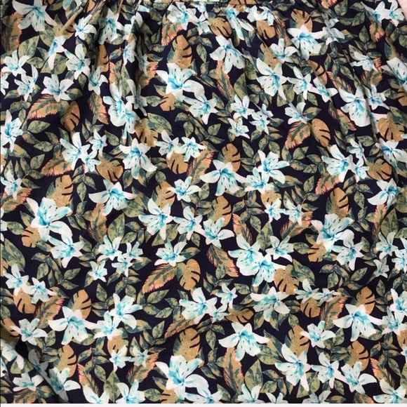 Hollister Blue floral ruffle front dress l - Picture 8 of 8